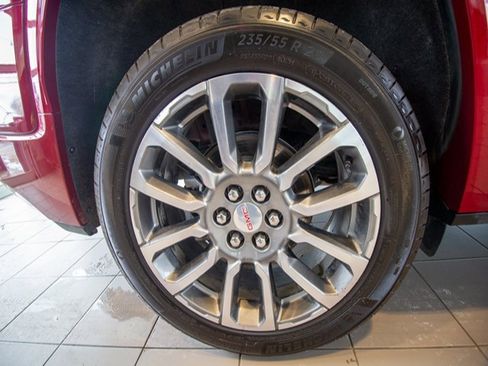 Certified 2023 GMC Acadia Denali w/ Denali Ultimate Package image 27