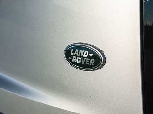 Certified 2023 Land Rover Range Rover SE image 12