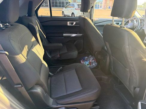 Used 2023 Ford Explorer XLT RWD image 12