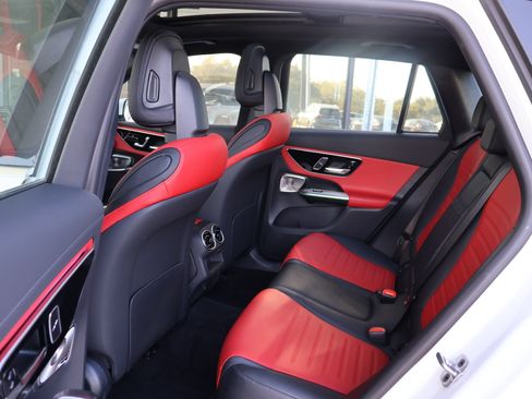 Certified 2024 Mercedes-Benz GLC 43 AMG 4MATIC image 18