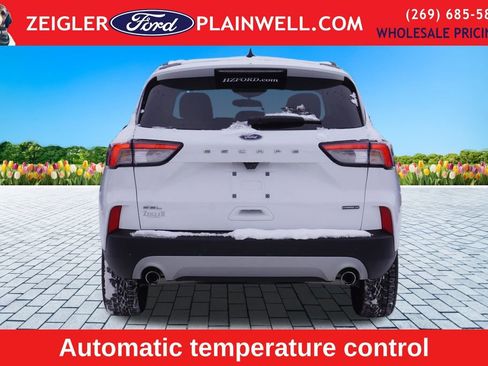Used 2021 Ford Escape SEL image 4