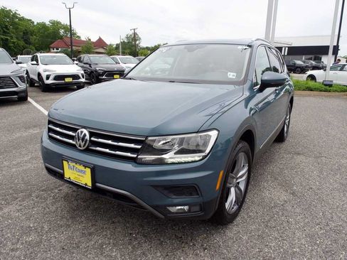 Used 2020 Volkswagen Tiguan SEL AWD/4WD image 1