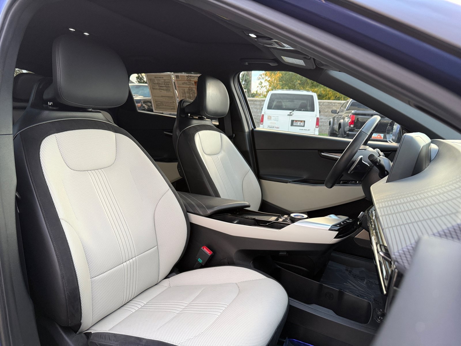 Used 2024 Kia EV6 GT-Line w/ GT-Line White Seat Package AWD/4WD image 28
