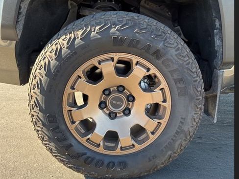 Used 2024 Toyota Tacoma Trailhunter image 10