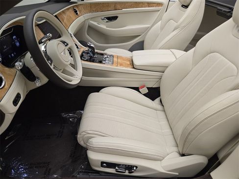 Used 2023 Bentley Continental GT Mulliner image 19
