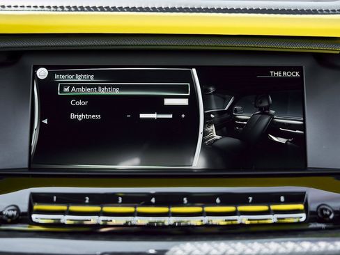 Used 2022 Rolls-Royce Cullinan Black Badge w/ Dark Exterior Package image 80