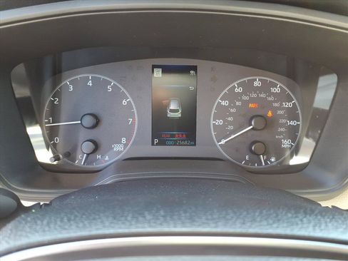 Used 2025 Toyota Corolla Cross LE w/ Moonroof Package AWD/4WD image 27