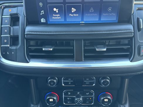 Used 2024 Chevrolet Suburban High Country image 33