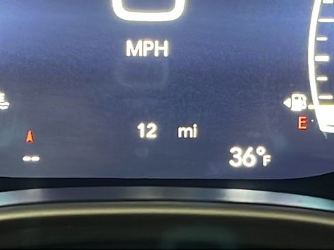 New 2026 Chrysler Pacifica Select AWD/4WD image 10