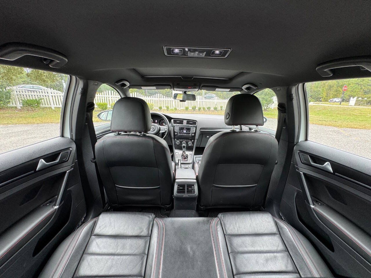 Used 2016 Volkswagen GTI SE w/ Lighting Package (SEL) FWD image 27