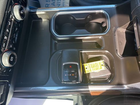 Used 2025 Chevrolet Silverado 1500 High Country image 26