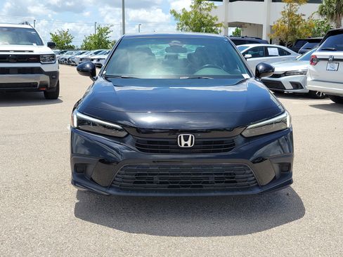 Used 2022 Honda Civic Sport image 2