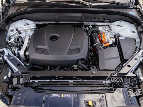 New 2026 Volvo XC60 T8 Plus w/ Protection Package Premier image 29