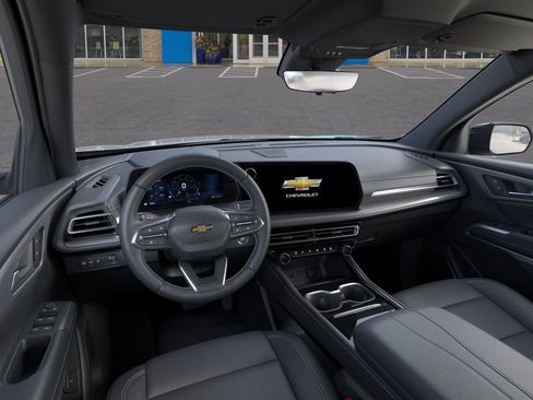 New 2027 Chevrolet Traverse LT w/ Midnight/Sport Edition FWD image 15