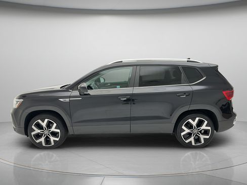Used 2022 Volkswagen Taos SEL w/ Panoramic Sunroof Package AWD/4WD image 8