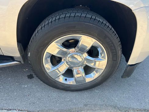 Used 2019 Chevrolet Tahoe Premier AWD/4WD image 9