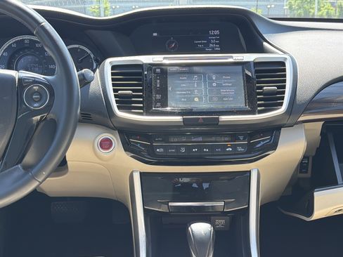 Used 2016 Honda Accord EX-L image 29