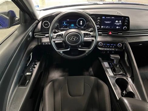 Used 2021 Hyundai Elantra SEL w/ Convenience Package FWD image 18