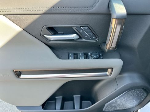 Used 2025 GMC Hummer EV 3X w/ LPO, Cargo Utility Package image 24