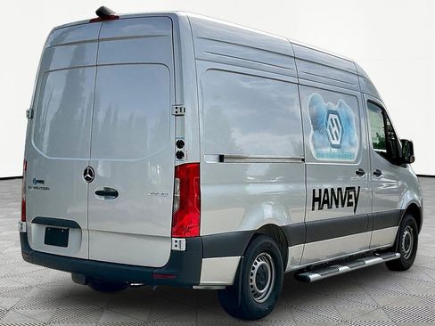 New 2024 Mercedes-Benz Sprinter 2500 w/ Acoustic Package image 6