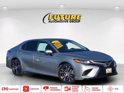 Used 2019 Toyota Camry SE w/ Accessory Appearance Package
