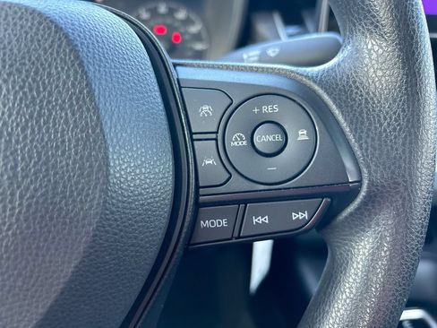 Used 2023 Toyota Corolla LE FWD image 16