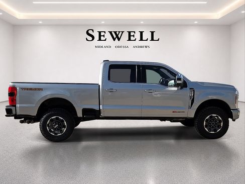 Used 2024 Ford F250 Platinum w/ Tremor Off-Road Package AWD/4WD image 5