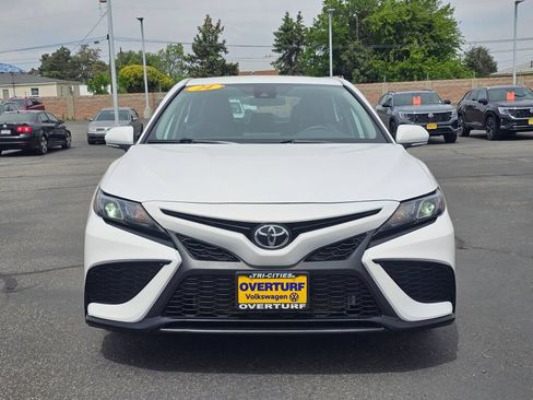 Used 2024 Toyota Camry SE FWD image 6
