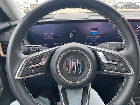 Used 2025 Buick Envision Sport Touring image 13