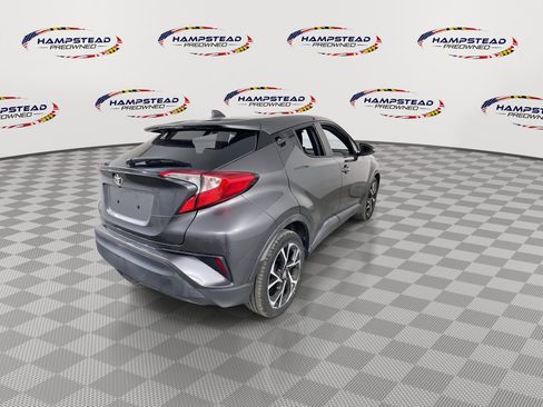 Used 2019 Toyota C-HR XLE FWD image 8