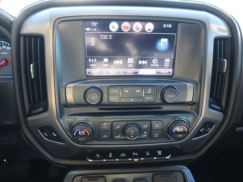 Used 2018 GMC Sierra 2500 SLT w/ Duramax Plus Package image 11