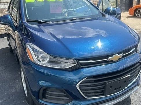 Used 2020 Chevrolet Trax LT w/ Driver Confidence Package FWD image 6