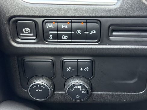 Used 2022 Chevrolet Tahoe RST w/ Sport Performance Package image 11