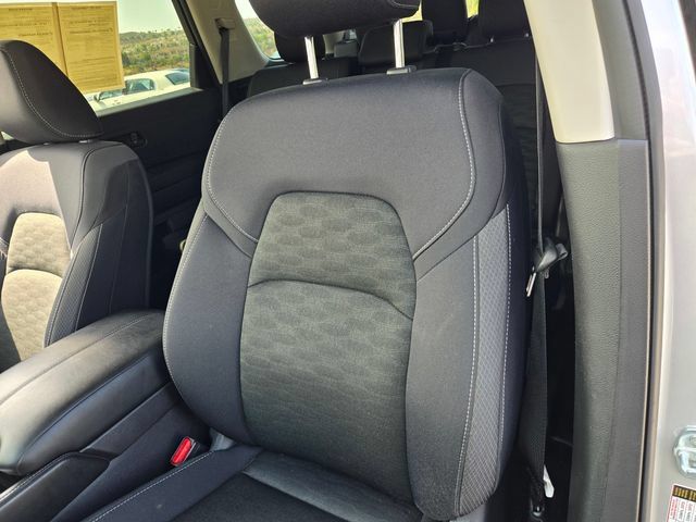 Used 2024 Nissan Pathfinder SV FWD image 15