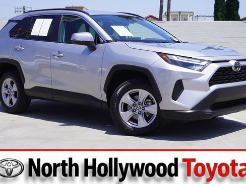 Used 2025 Toyota RAV4 XLE FWD image 1
