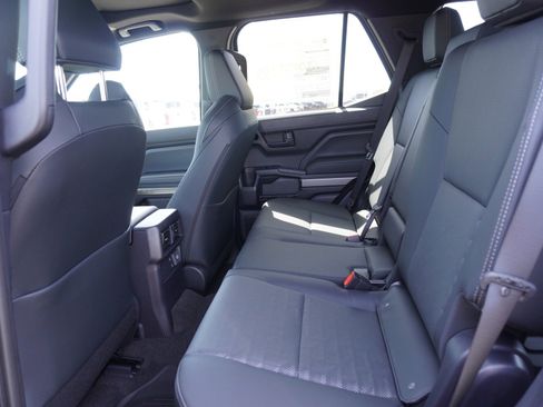 New 2026 Toyota 4Runner TRD Off-Road Premium AWD/4WD image 16
