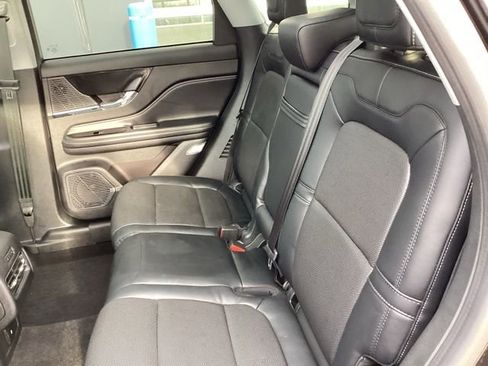 Used 2022 Lincoln Corsair AWD w/ Premium Package image 18