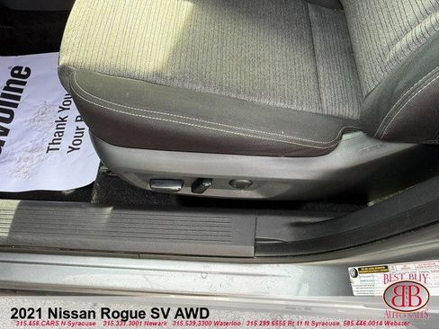 Used 2021 Nissan Rogue SV AWD/4WD image 23