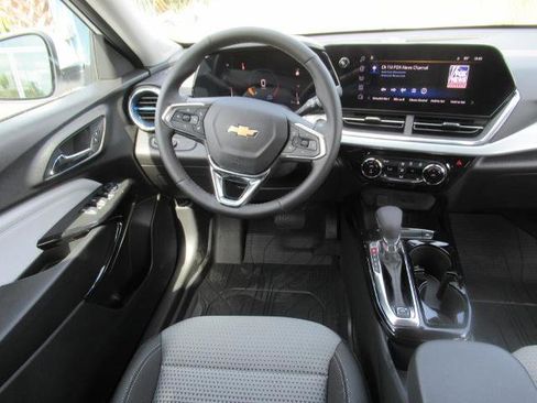 New 2025 Chevrolet Trax LT w/ Driver Confidence Package image 13