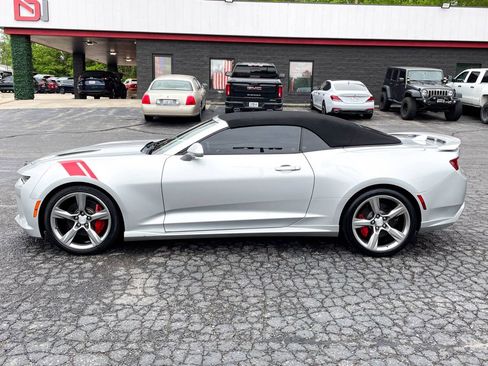 Used 2018 Chevrolet Camaro SS w/ LPO, Ground Effects Package image 3