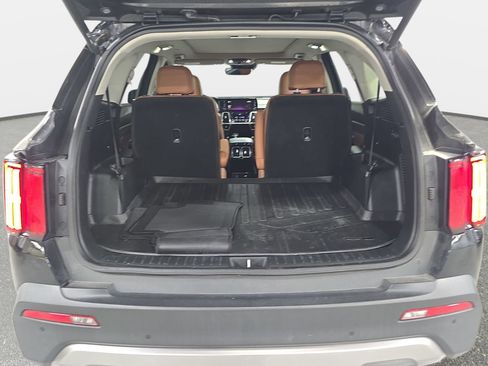 Used 2021 Kia Sorento SX Prestige image 12