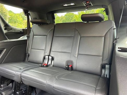 Used 2023 Chevrolet Tahoe LT w/ Luxury Package RWD image 43
