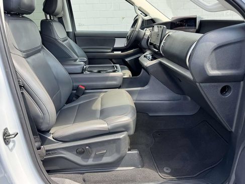 Used 2025 Ford Expedition Max Active AWD/4WD image 14