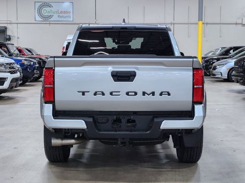 Used 2024 Toyota Tacoma TRD Sport RWD image 10