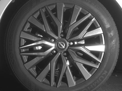 Used 2025 Nissan Altima 2.5 SV image 12