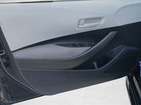 Used 2024 Toyota Corolla LE FWD image 12