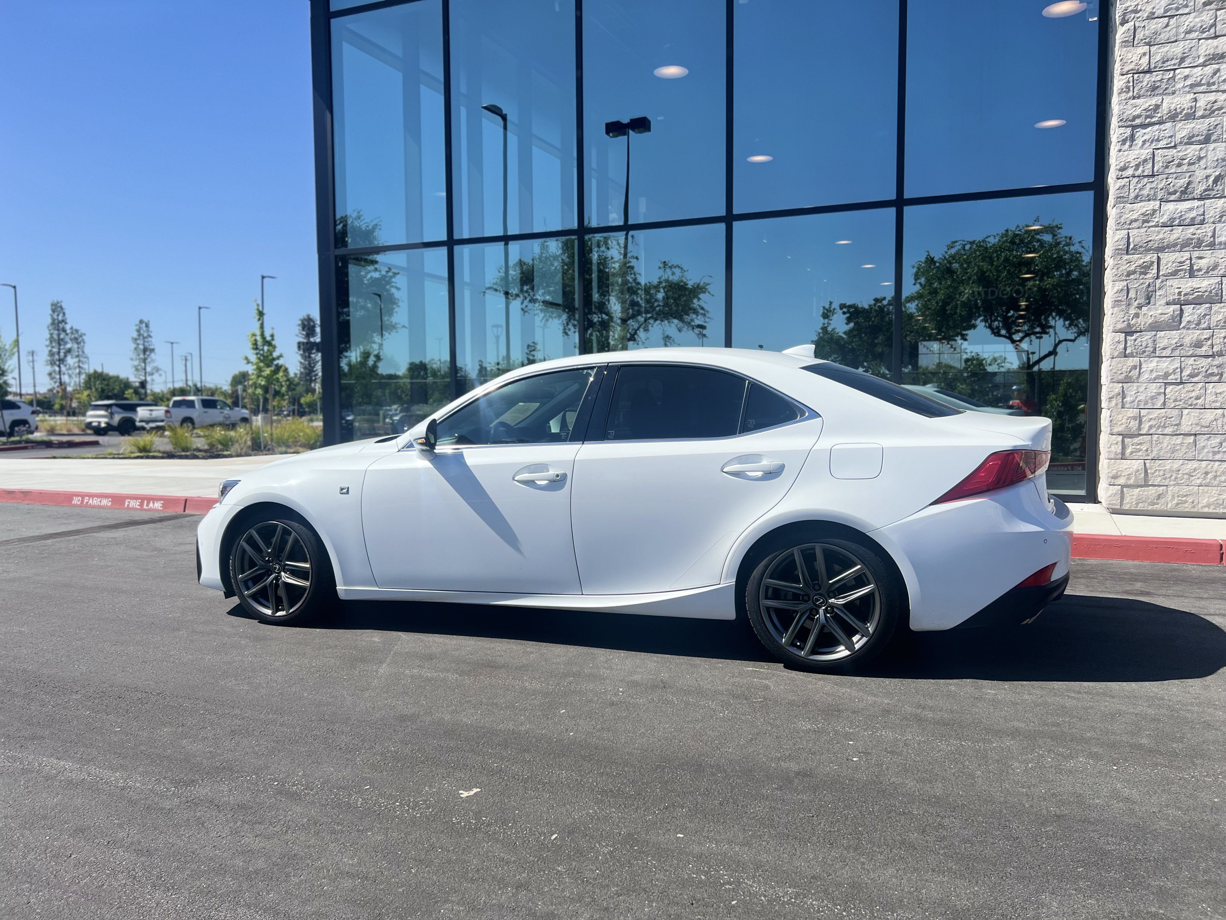 Used 2019 Lexus IS 300 F Sport w/ F Sport Package AWD/4WD image 11