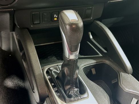 Used 2023 Nissan Frontier S w/ Technology Package AWD/4WD image 14