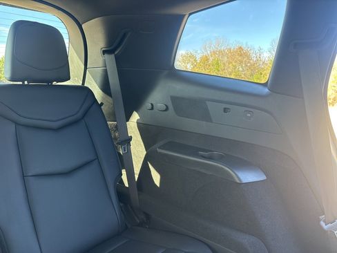 Used 2023 Cadillac XT6 Luxury image 50