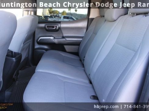 Used 2017 Toyota Tacoma SR5 image 38
